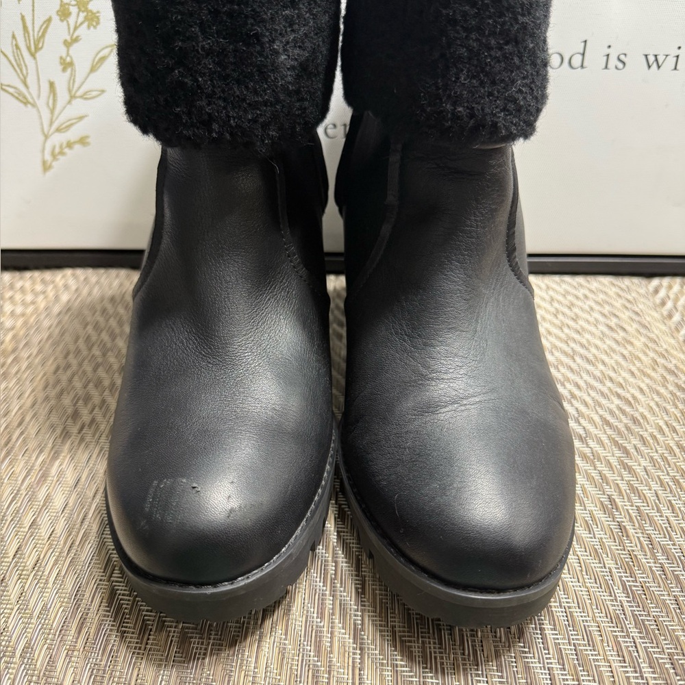 UGG Black Winter Boots with Shearling Trim Women SZ 10 Box2